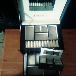 LANGRIA jewelry box with lock and mirrir